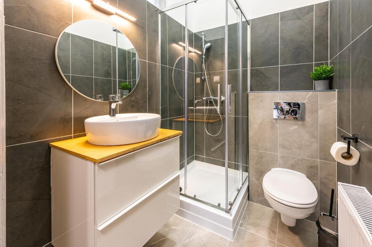 Deluxe Kazincy Apartment In The Heart Of Budapeşte Dış mekan fotoğraf