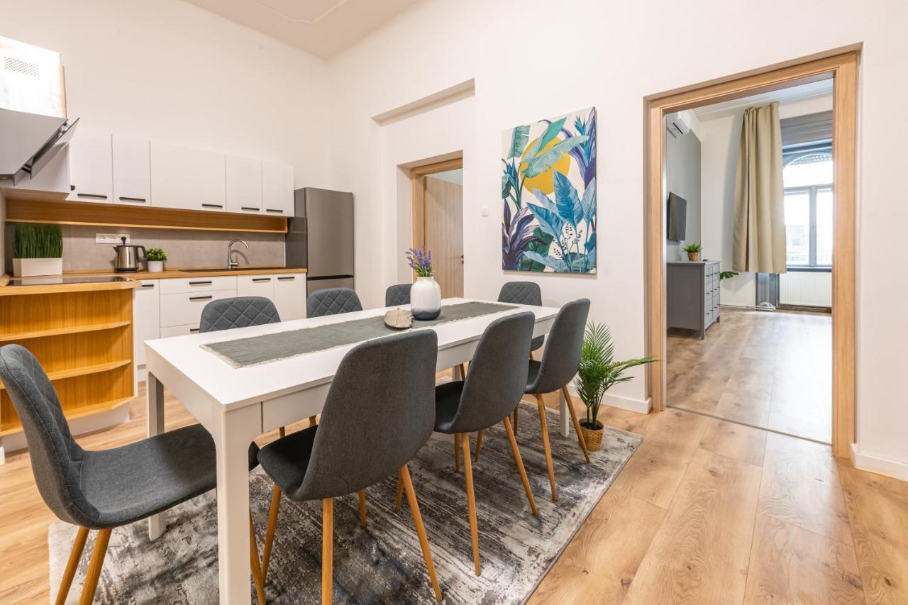 Deluxe Kazincy Apartment In The Heart Of Budapeşte Dış mekan fotoğraf