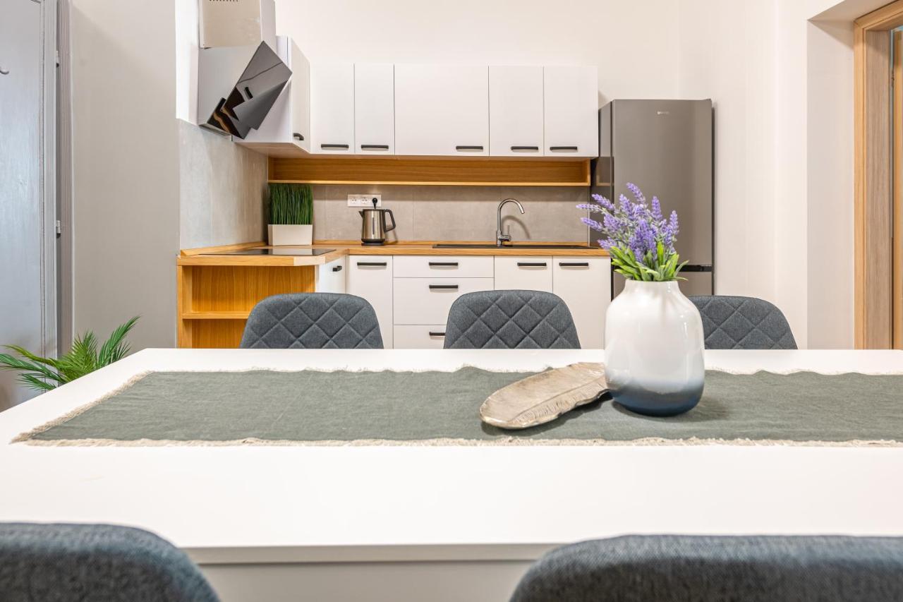 Deluxe Kazincy Apartment In The Heart Of Budapeşte Dış mekan fotoğraf